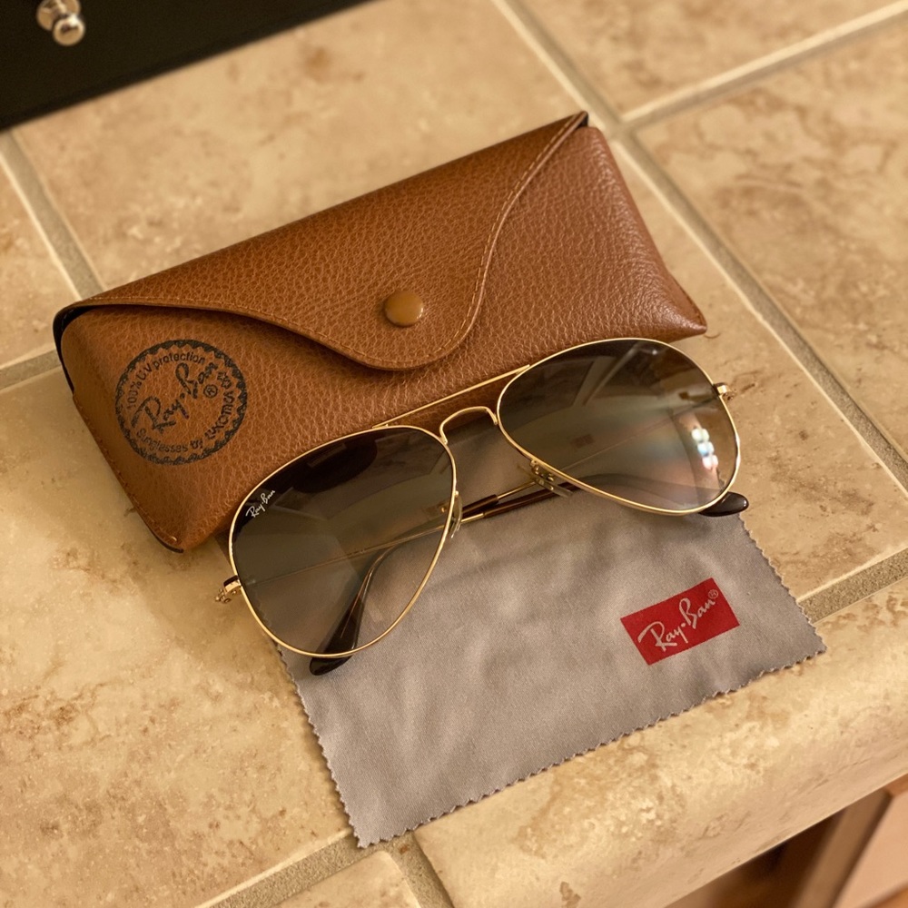 Authentic Ray-Ban aviators - Like New